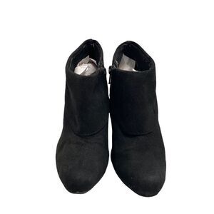 FIONI Faux Suede Ankle Booties Size 6 Black